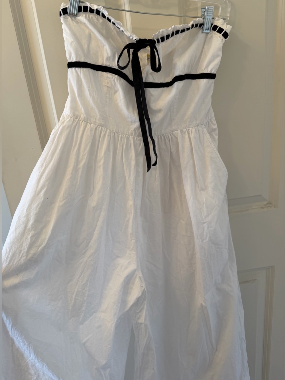 Maeve/Anthropologie Bustier Wide Leg Jumpsuit in White/Black, Size 4 - Picture 5 of 11